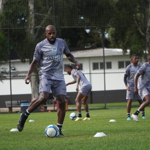 Dupla fundamental da Ponte Preta se recupera a tempo para confronto com o Goiás