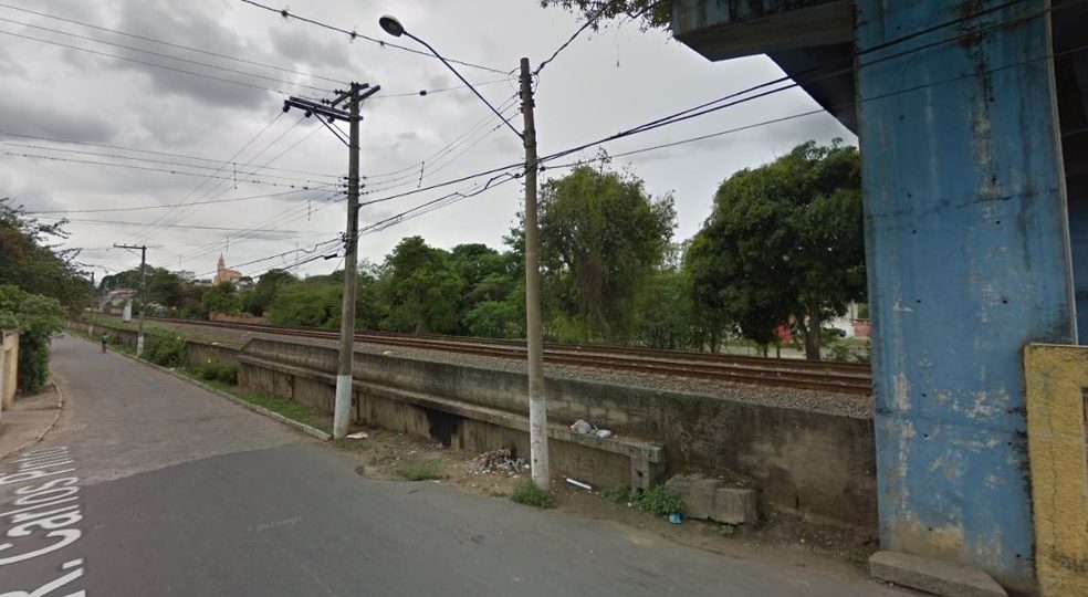 Mistério em Linha Férrea: Homem Atropelado por Trem Estava Morto Antes do Impacto, Diz Polícia