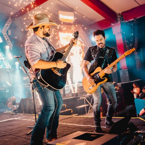 Churrasco On Fire, da dupla Fernando e Sorocaba, chega a Bertioga com open churras premium e muitas novidades