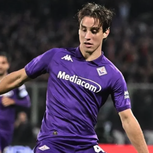 Doze dias após mal súbito, Bove, da Fiorentina, recebe alta do hospital