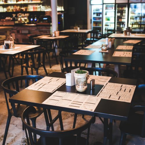 Bares e restaurantes projetam 25% de vendas a mais durante o Carnaval, projeta Abrasel Baixada Santista