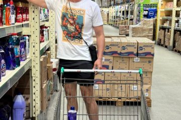 Influencer aposta em boné de chifres e camisetas em coleção para os estados mais infiéis do Brasil
