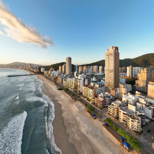 Imóveis à prova de apagões: conheça os edifícios no litoral com alta capacidade de gerar energia para 100% das áreas em casos de falta de luz