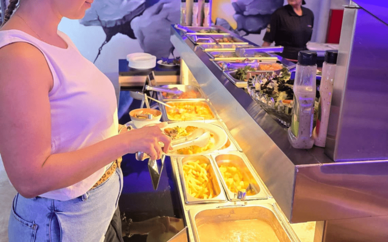Praia Grande oferece almoço com boliche gratuito. Aproveite!