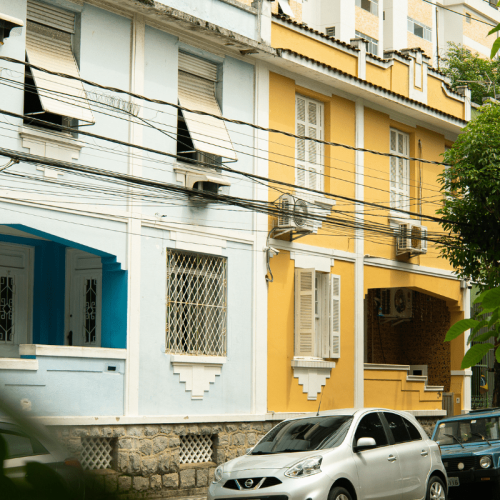 Nascido da voz e da vontade, o bairro santista de Pompéia emerge como um exemplo de comunidade unida.