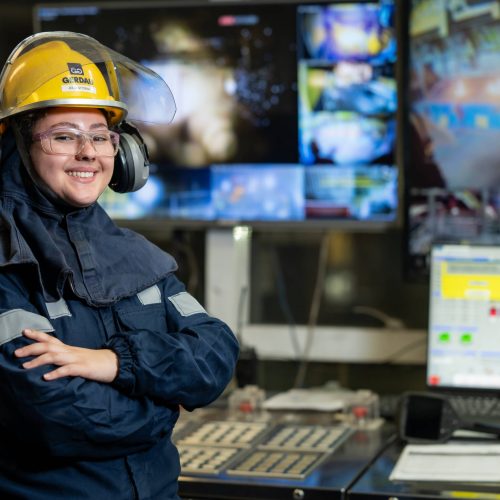 Gerdau oferece oportunidades em curso de logística destinado a mulheres e pessoas com deficiência em São Paulo