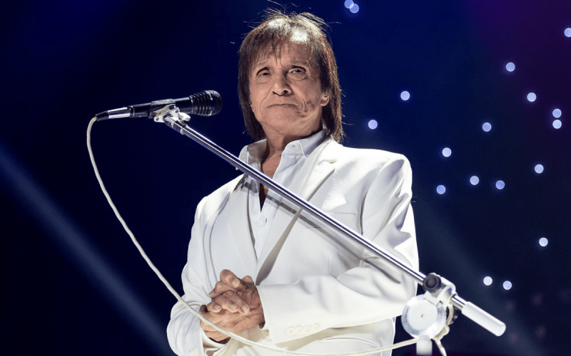 Roberto Carlos promete emocionar fãs com show em Praia Grande