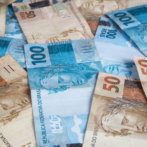 O segredo financeiro dos ricos: aprenda a fazer seu dinheiro render sem aumentar sua renda