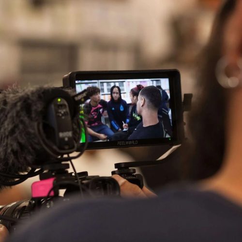 Iniciativa no Grajaú prepara jovens para oportunidades em festivais