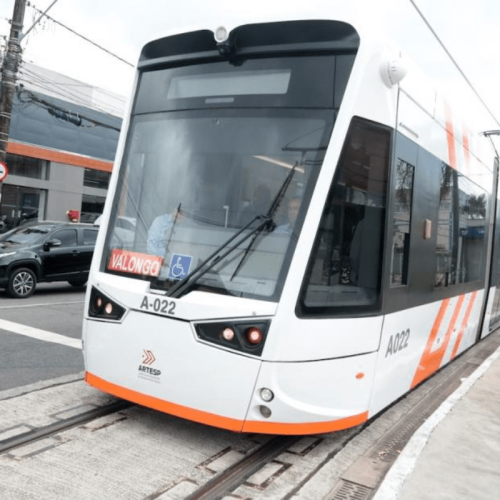 Serviço de VLT em Santos passa a funcionar em tempo integral no Centro