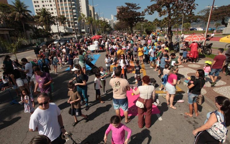 Domingo é dia de praia em Santos: Avenida fechada para o retorno do Vem pra Orla