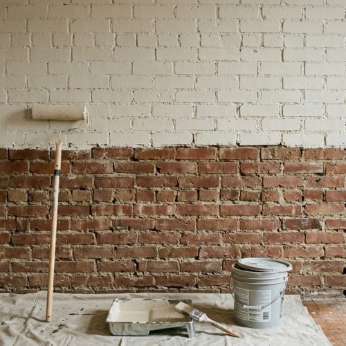 Transforme sua sala, varanda ou área externa: dicas para pintar paredes de tijolo aparente sem reboco