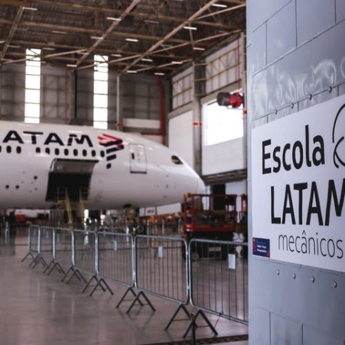Latam Brasil lança programa de bolsas para capacitar mecânicos aeronáuticos