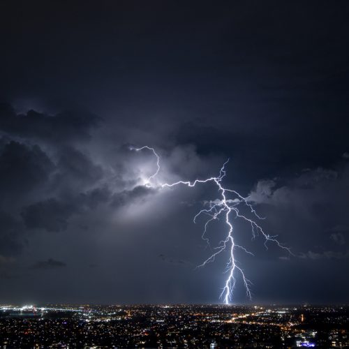 Fenômeno Super El Niño ameaça provocar a pior catástrofe climática em mais de um século, deixando dois estados brasileiros em estado de alerta