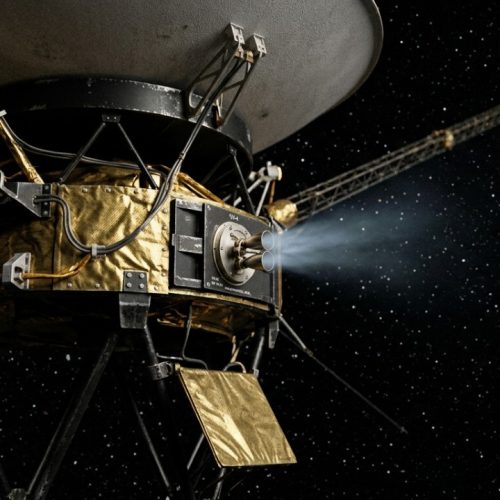 Sinais enigmáticos de Voyager 1 intrigam cientistas a 24 bilhões de quilômetros da Terra desde 2023