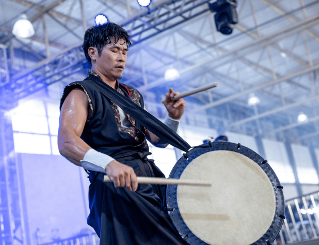 Guarujá sedia o pioneiro Matsuri à beira da praia no Brasil
