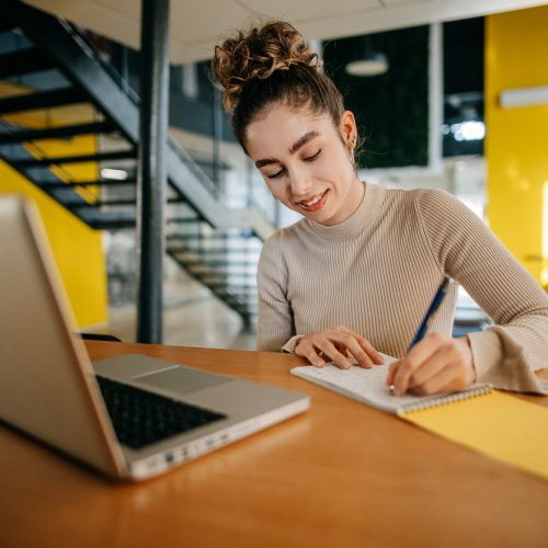 Feira de Emprego em São Paulo abre mais de 200 oportunidades para jovens talentos