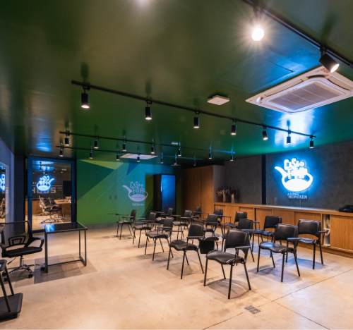 Heineken lança programa educacional voltado para capacitar jovens na indústria de alimentação e bebidas