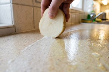 Descubra como uma simples batata pode revolucionar a limpeza da gordura na sua cozinha