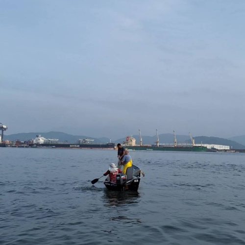 Crescimento do porto em Santos limita áreas para a pesca artesanal
