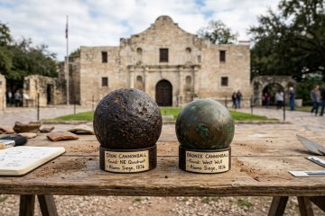 Arqueólogos encontram segunda bala de canhão da Batalha do Álamo, possivelmente disparada por defensores texanos