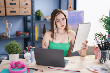 Seis estratégias para desenvolver uma trajetória artística duradoura e sustentável