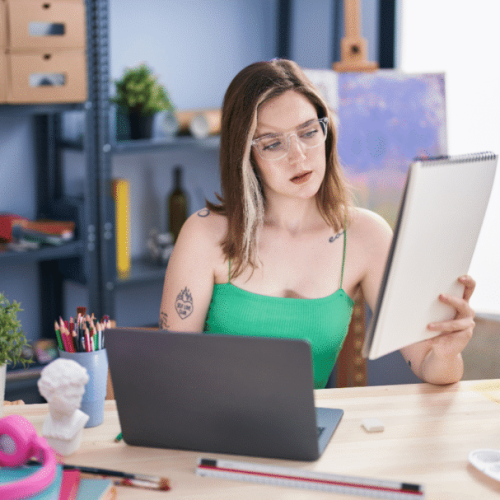 Seis estratégias para desenvolver uma trajetória artística duradoura e sustentável