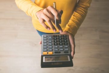 Aumento salarial, mas contas mais altas: compreenda a inflação do estilo de vida