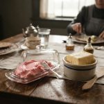Margarina gera polêmica a ponto de estados dos EUA considerarem obrigar fabricantes a tingi-la de rosa