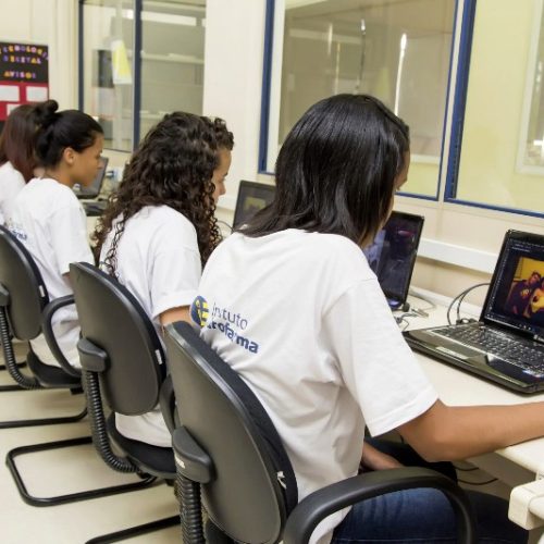 Eurofarma disponibiliza 1.500 oportunidades em cursos sem custo algum