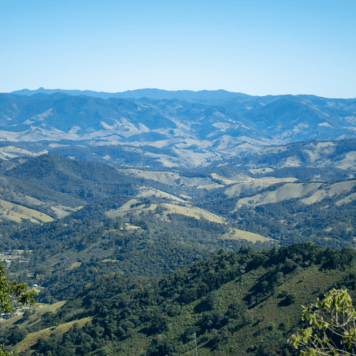 Explorando o Sagrado: 5 Locais Místicos para Viagens de Autoconhecimento em São Thomé das Letras e Além